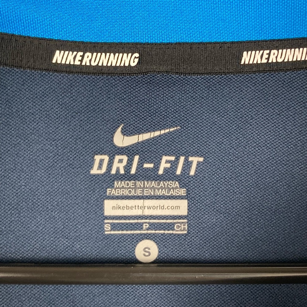 Nike Running Jacket. - Picture 4 of 4